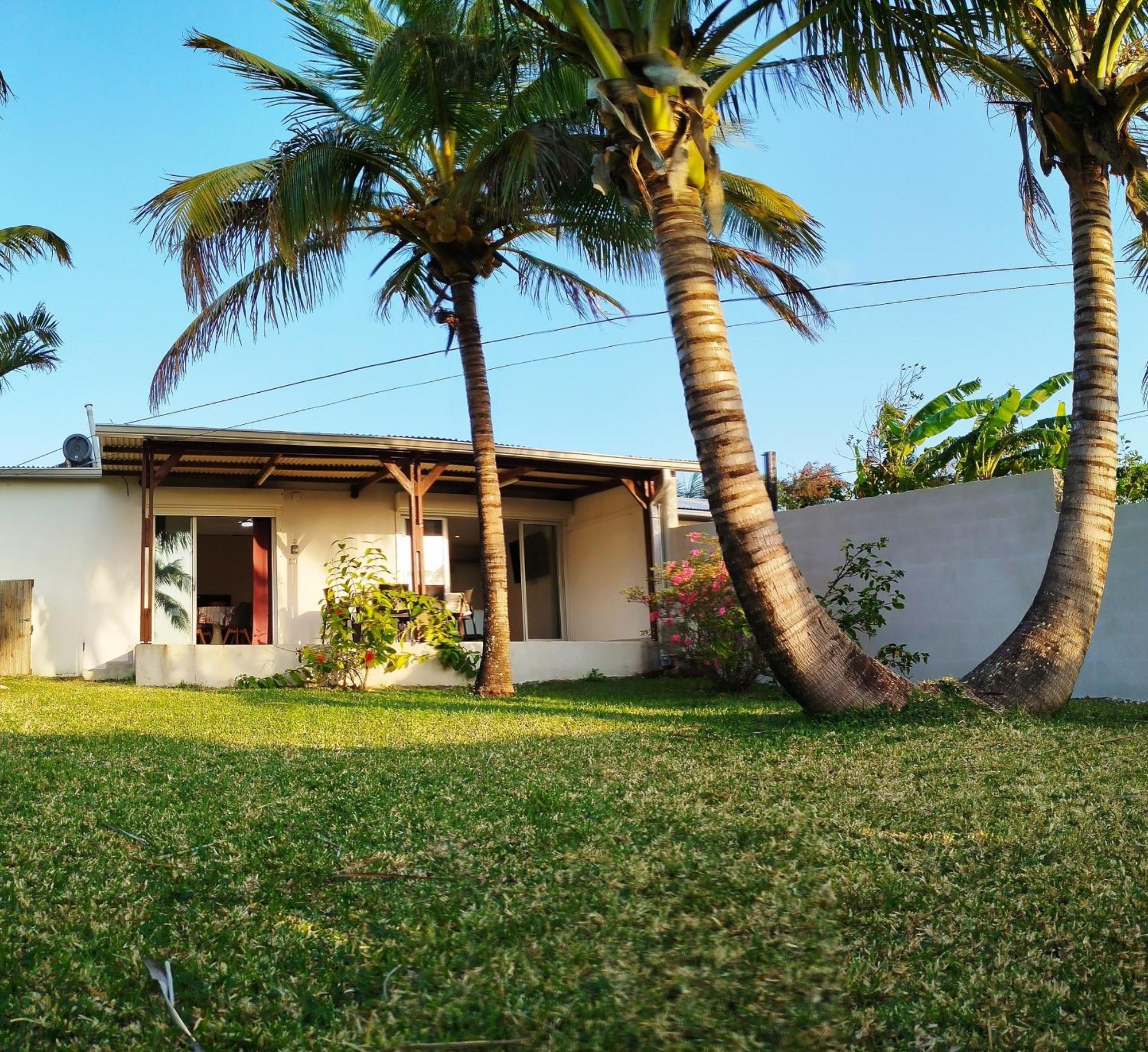 Maison Les Cocotiers De Plaiz'Anse Petite Île Esterno foto